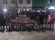 Paguyuban Ambulans Banjar Patroman Bagi Ratusan Takjil untuk Pengguna Jalan