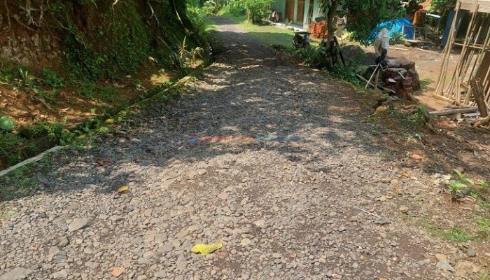 Jalan Pabuaran Banjar 13 Tahun Dibiarkan Rusak, Ke Mana Anggaran Infrastruktur?