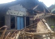 Gempa Bikin Panik! Rumah Warga Ciamis Ambruk, Ibu dan Dua Anak Nyaris Terjebak